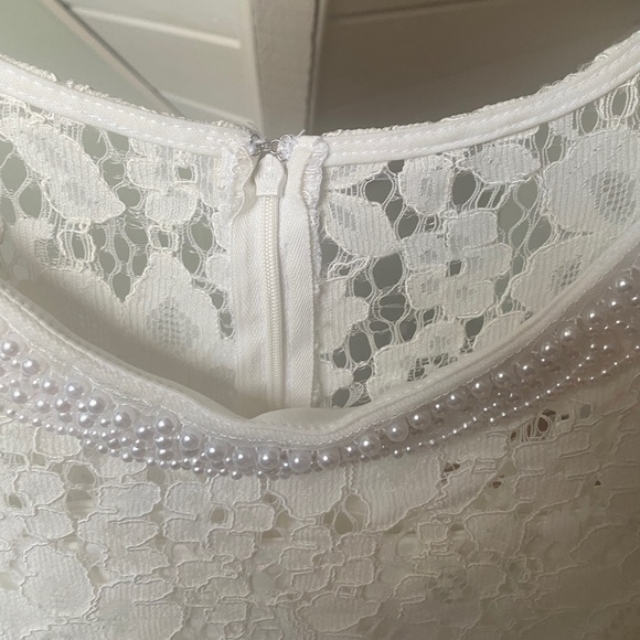 Beautiful Lace Studio One Dress with Pearl Accents Womens 6 - Picture 4 of 7